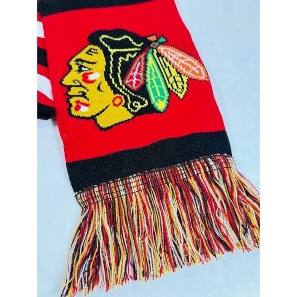 Chicago Blackhawks Red Knit Stripe Fringe Scarf NHL Fan Gear Acrylic Blend - Picture 3 of 6